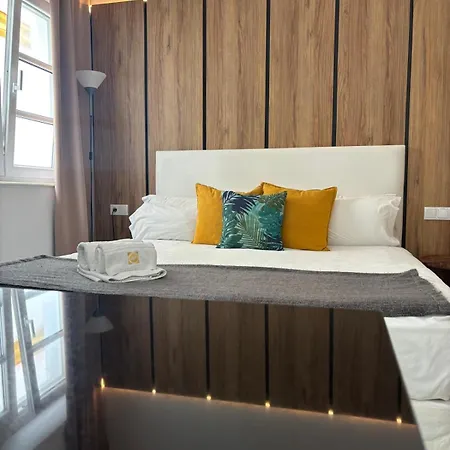 Isa Valenzuela Apartment Cádiz
